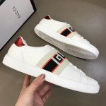 Gucci stripe leather sneaker 523469 white