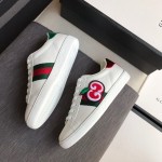 Gucci Ace sneaker with GG apple 611376