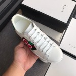 Gucci Ace sneaker with GG apple 611376