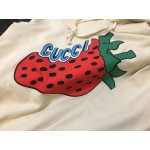 Gucci Sweatshirt with Gucci Strawberry print white 475374