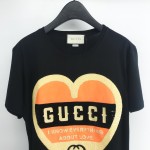 Gucci Oversize T-shirt with "Love" print 492347