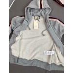 497250 Gucci CHooded zip-up sweatshirt with Gucci stripe ‎grey