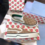 624733 Women's Gucci Tennis 1977 slip-on sneaker beige