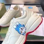 655037 DRW00 Doraemon x Gucci Rhyton sneaker