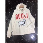 569828 Oversize sweatshirt with Gucci lamb white