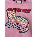 635847 Gucci cat print sweatshirt pink