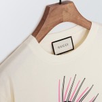 492347 Gucci Manifesto oversized T-shirt white