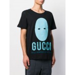 493117 Gucci Manifesto print T-shirt black