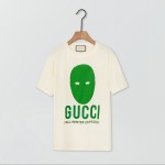 493117 Gucci Manifesto print T-shirt white