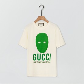 493117 Gucci Manifesto print T-shirt white