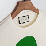 493117 Gucci Manifesto print T-shirt white