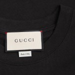 T-shirt with Gucci Blade print 565806 xiazy black