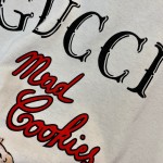 580762 Gucci 'Mad Cookies' print T-shirt