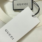 616036 Gucci 'think/thank' print oversize T-shirt