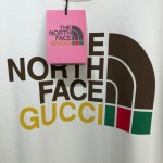 616036 The North Face x Gucci oversize T-shirt