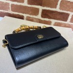 675794 Gucci Diana small shoulder bag black