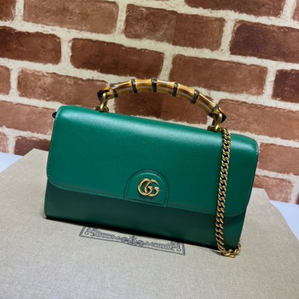 675794 Gucci Diana small shoulder bag green