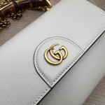 675795 Gucci Diana mini shoulder bag white