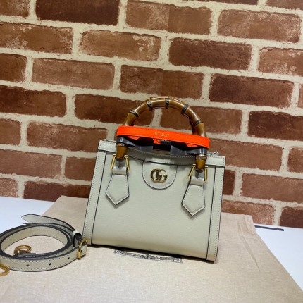 Gucci Diana mini tote bag 655661 white