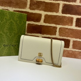 GUCCI DIANA MINI BAG WITH BAMBOO 696817 OFF WHITE