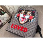 Gucci Angry cat print GG Supreme backpack 419584