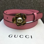 Gucci Leather belt with metal flower 431438