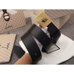 Gucci Leather belt with feline buckle black 429021