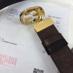 Gucci Reversible Gucci Signature belt in brown 473030