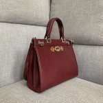 Gucci Zumi grainy leather medium top handle bag in Burgundy 