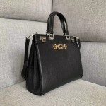 Gucci Zumi grainy leather medium top handle bag in black