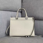 Gucci Zumi grainy leather medium top handle bag in White