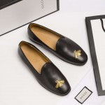 Gucci embroidered bee Leather loafer black 527935