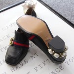 Gucci Leather mid-heel loafer black 425943