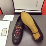 Gucci Leather loafer with Kingsnake 429062