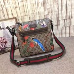 Gucci Courrier soft GG Supreme messenger bird 406408