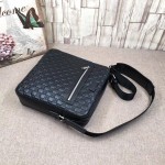 Gucci Signature leather flat messenger 473878-1000