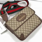 Gucci GG Supreme messenger bag 495654