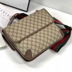 Gucci GG Supreme messenger bag 495654