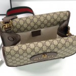 Gucci GG Supreme messenger bag 495654