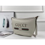 Gucci Print half-moon hobo bag white 523588