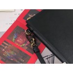 Gucci Leather pouch with Gucci logo 547613