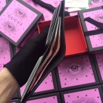 Gucci Bee print GG Supreme wallet 451268