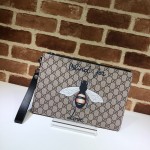 Gucci Bee print GG Supreme pouch beige 473904