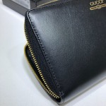 Gucci Leather zip around wallet with Gucci logo black 547591