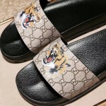 Gucci GG Supreme tiger slide sandal 456234