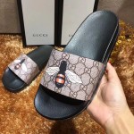 Gucci GG Supreme bee slide sandal mules 456243