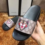 Gucci GG Supreme Angry Cat print sandal 474282