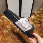 Gucci GG Supreme Angry Cat print sandal 474282