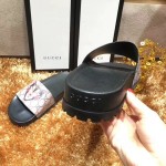 Gucci GG Supreme Angry Cat print sandal 474282