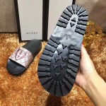 Gucci GG Supreme Angry Cat print sandal 474282